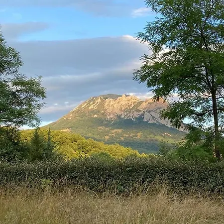 Jolie Avec Vue Magique Sur La Montagne Apartamento